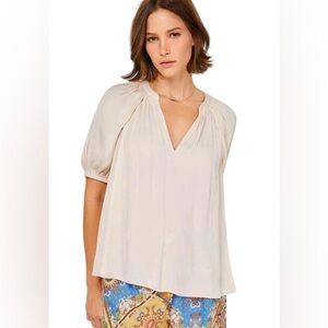 CURRENT AIR‎ adriana split neck short puff sleeve blouse Beige closet staple XS